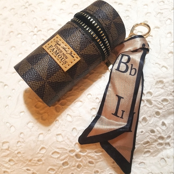 NEW Bucket Makeup Bag Purse Charm Keychain - Picture 5 of 6